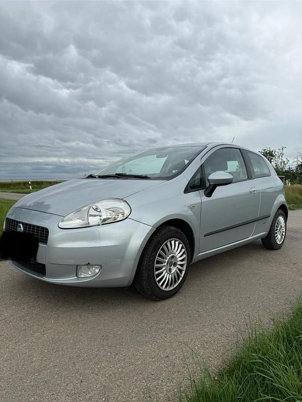 Grau Gebraucht 2005 Fiat Punto Kleinwagen | 3.350 € (Teuer) - Bild 1/4