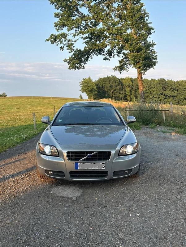 Grau Gebraucht 2009 Volvo C70 Cabrio | 7.500 € (Fairer Preis) - Bild 1/4