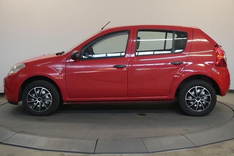 Gebraucht Dacia Sandero Basis 75 PS (55 kW) 2009 Rot Limousine