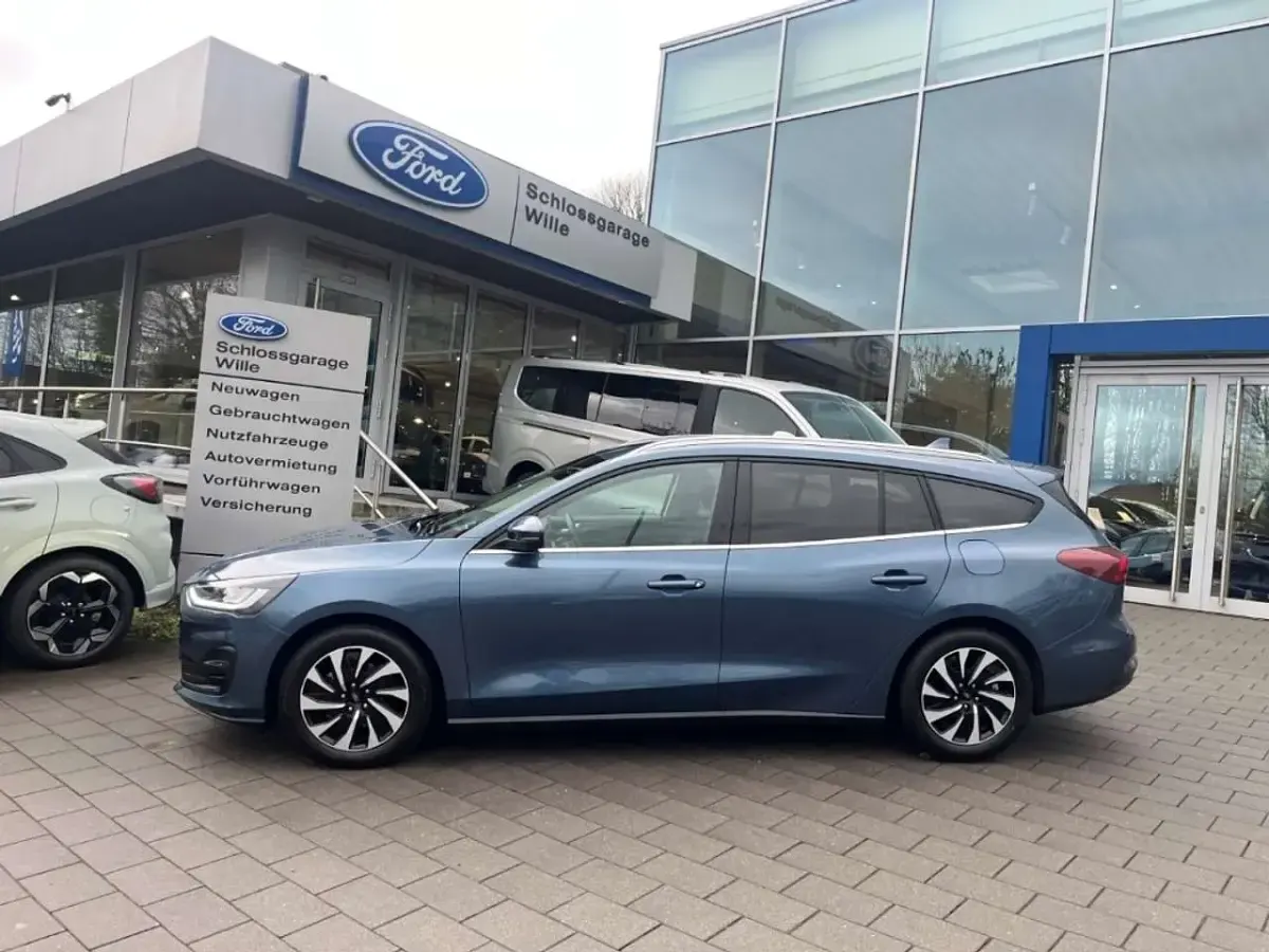 Gebraucht Ford Focus Titanium X 116 PS (85 kW) 2025 Chromablau metallic Kombi