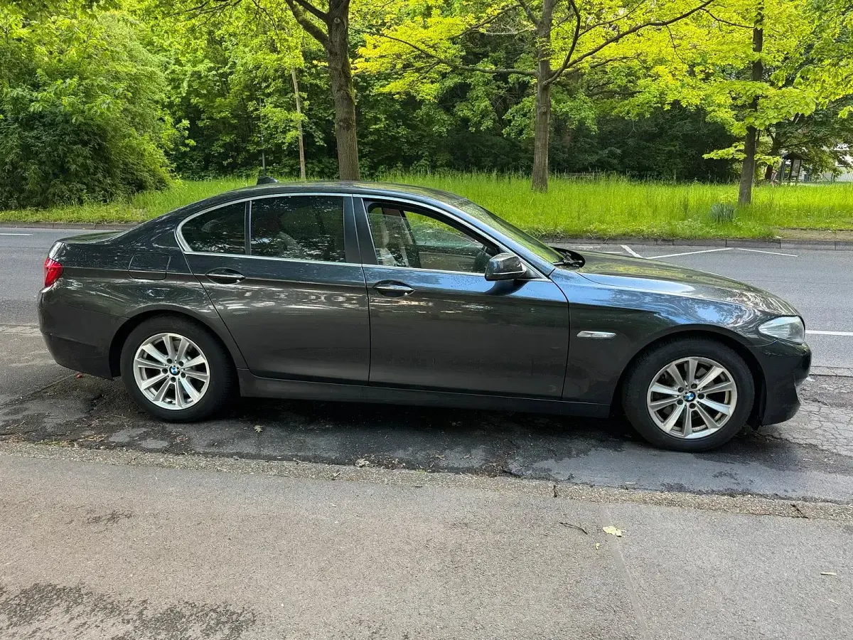 Käytetty BMW 523 204 HP (150 kW) 2011 Harmaa Sedan