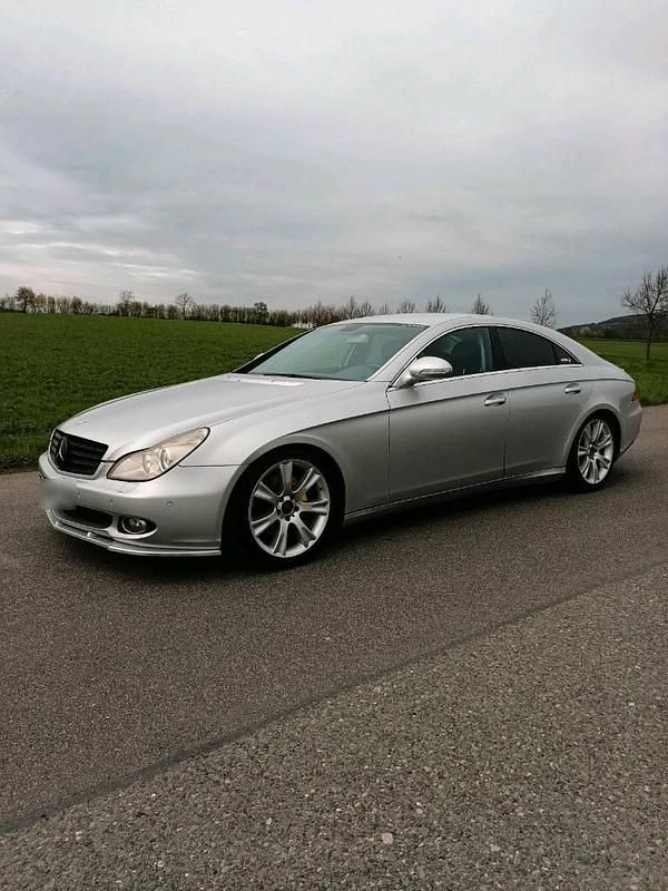 Gebraucht Mercedes CLS320 224 PS (164 kW) 2006 Silber Coupé