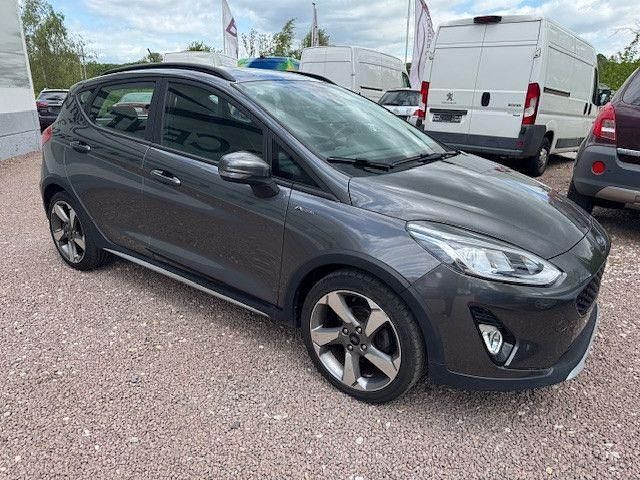 Gebraucht Ford Fiesta Active 86 PS (63 kW) 2018 Grau Kleinwagen