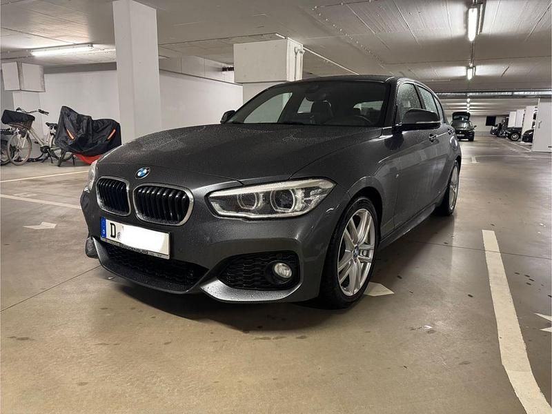Grau Gebraucht 2016 BMW 120 M Sport Kleinwagen | 16.500 € (Guter Preis) - Bild 1/4