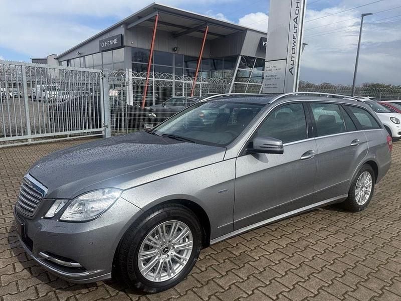 Gebraucht Mercedes E200 184 PS (135 kW) 2012 Silber Kombi