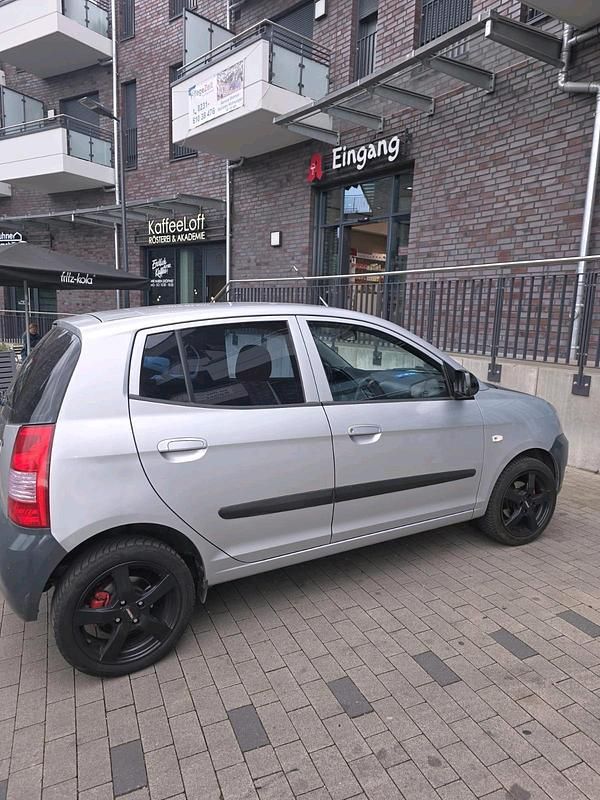 Silber Gebraucht 2004 Kia Picanto Kleinwagen | 1.300 € - Bild 1/4
