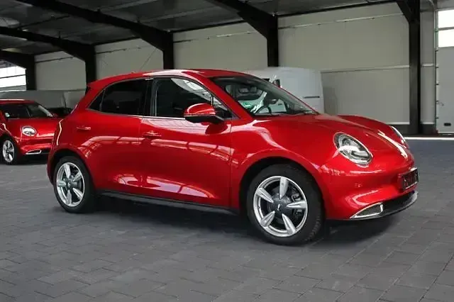 Używany Ora 03 125 kW (171 KM) 2023 Czerwony Hatchback
