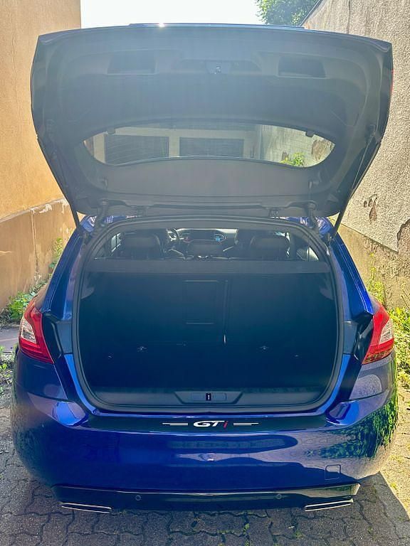 Gebraucht Peugeot 308 GT-line 131 PS (96 kW) 2015 Blau Limousine
