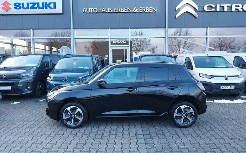Neu Suzuki Swift Comfort+ 83 PS (61 kW) 2026 Schwarz Kleinwagen