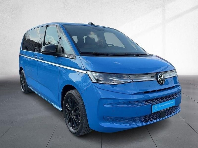 Second-hand VW Multivan Style 150 CP (110 kW) 2025 Albastru Monovolum