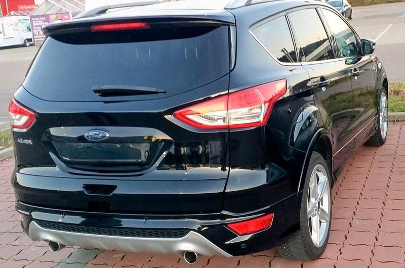 Gebraucht Ford Kuga Individual 179 PS (131 kW) 2016 Schwarz SUV