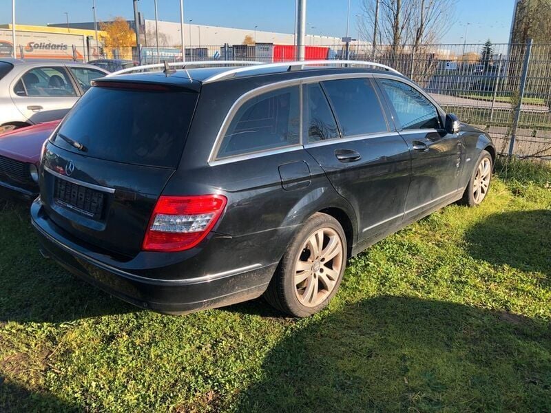 Gebraucht Mercedes C250 204 PS (150 kW) 2010 Schwarz Kombi