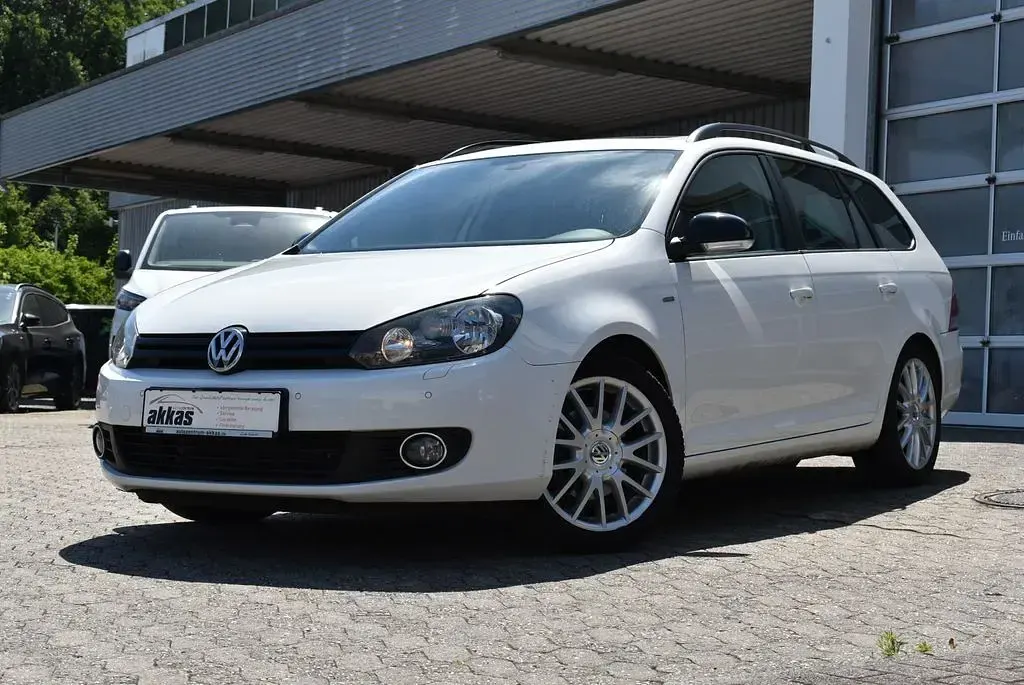 Gebraucht VW Golf VII Match 122 PS (89 kW) 2012 Weiß Kombi