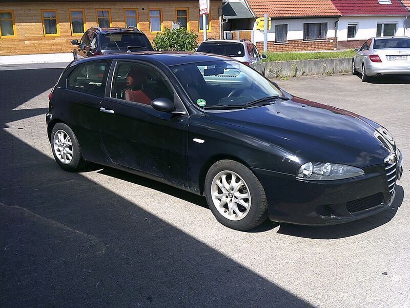 Gebraucht Alfa Romeo 147 Progression 105 PS (77 kW) 2005 Schwarz Kleinwagen