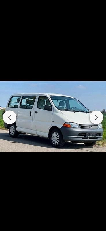 Weiß Gebraucht 2004 Toyota HiAce Van | 4.800 € - Bild 1/4