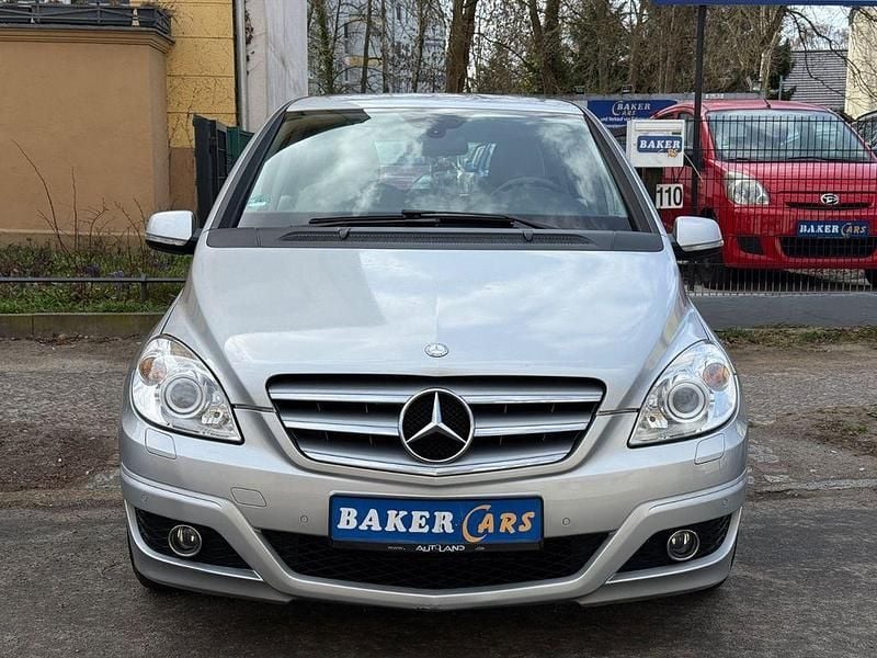 Gebraucht Mercedes B170 116 PS (85 kW) 2009 Silber Van / Kleinbus