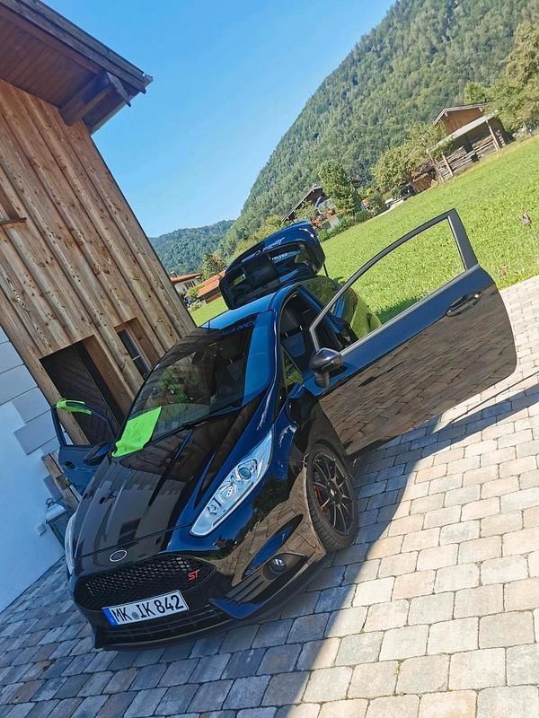 Schwarz Gebraucht 2013 Ford Fiesta ST | 9.500 € (Teuer) - Bild 1/4