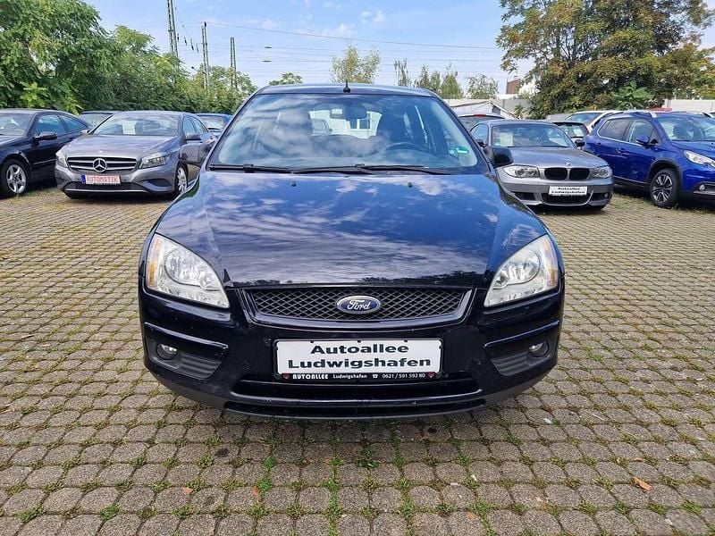 Gebraucht Ford Focus Style 109 PS (80 kW) 2007 Pantherschwarz metallic Kombi