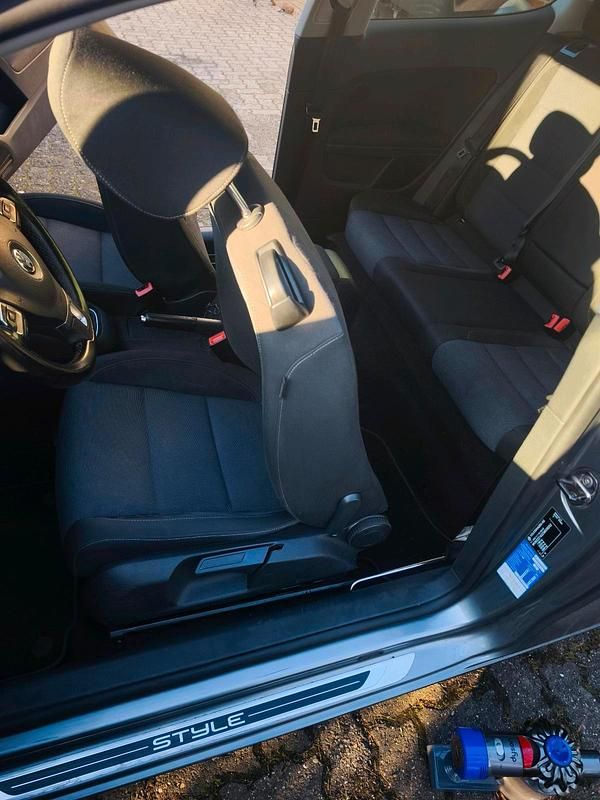 Gebraucht VW Golf VI Style 86 PS (63 kW) 2011 Grau Kleinwagen