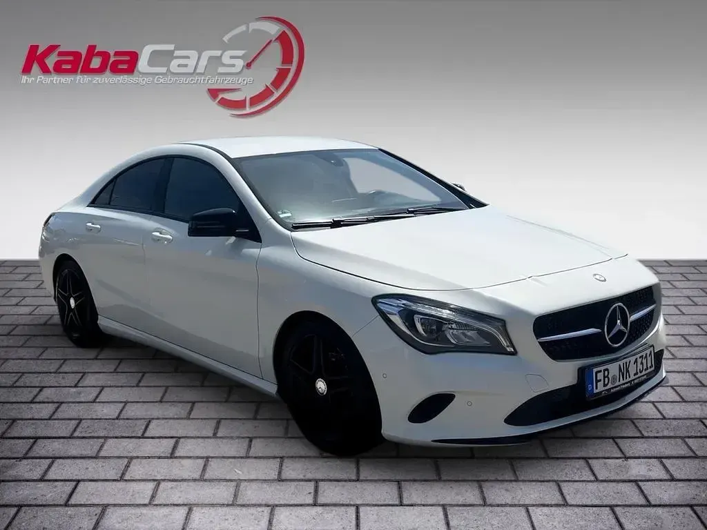 Gebraucht Mercedes CLA200 156 PS (114 kW) 2017 Weiß Limousine