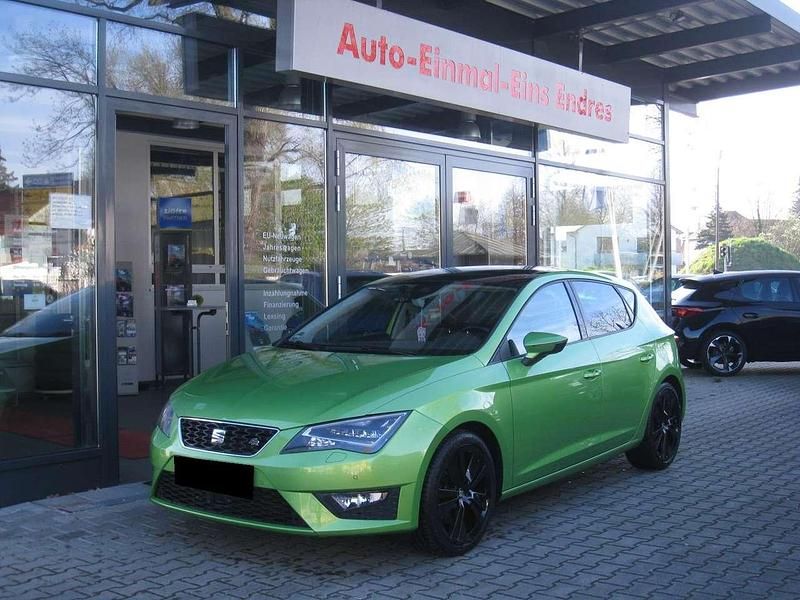 Limagrün metallic Gebraucht 2016 Seat Leon FR Limousine | 14.990 € (Teuer) - Bild 1/4
