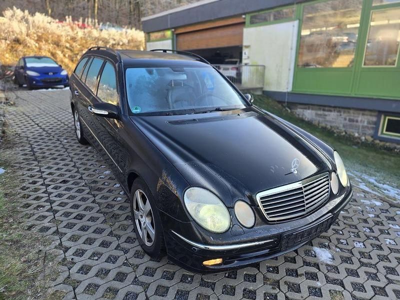 Schwarz Gebraucht 2004 Mercedes E280 Kombi | 2.499 € (Guter Preis) - Bild 1/4