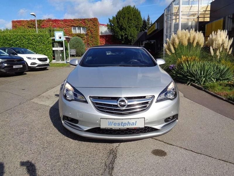 Gebraucht Opel Cascada Edition 140 PS (102 kW) 2016 Argonsilber metallic Cabrio