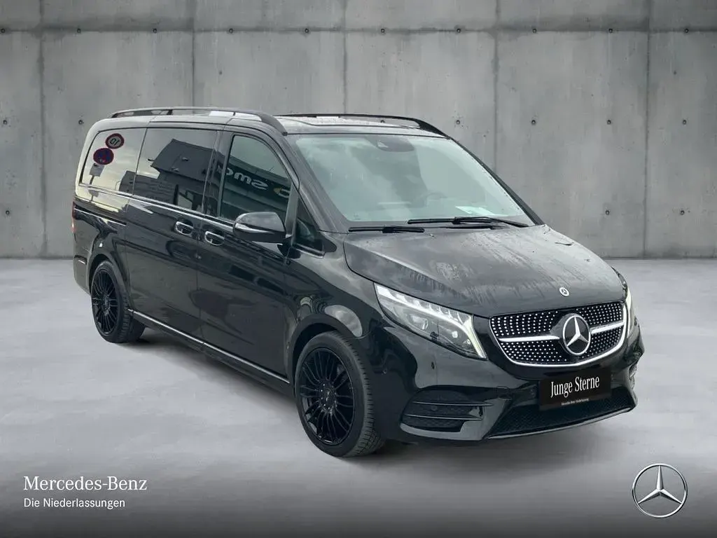 Gebraucht Mercedes V300 Avantgarde Edition 237 PS (174 kW) 2023 Schwarz Van / Kleinbus
