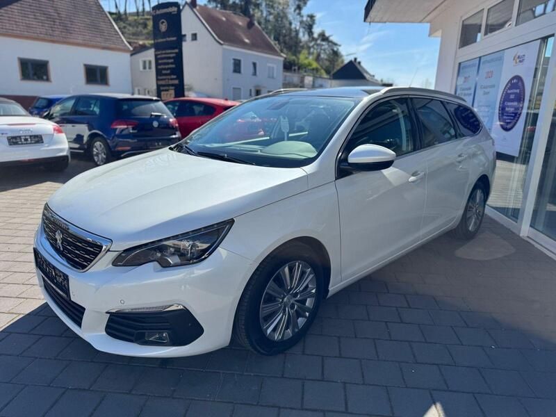 Weiß Gebraucht 2018 Peugeot 308 Allure Kombi | 7.450 € (Superpreis) - Bild 1/4