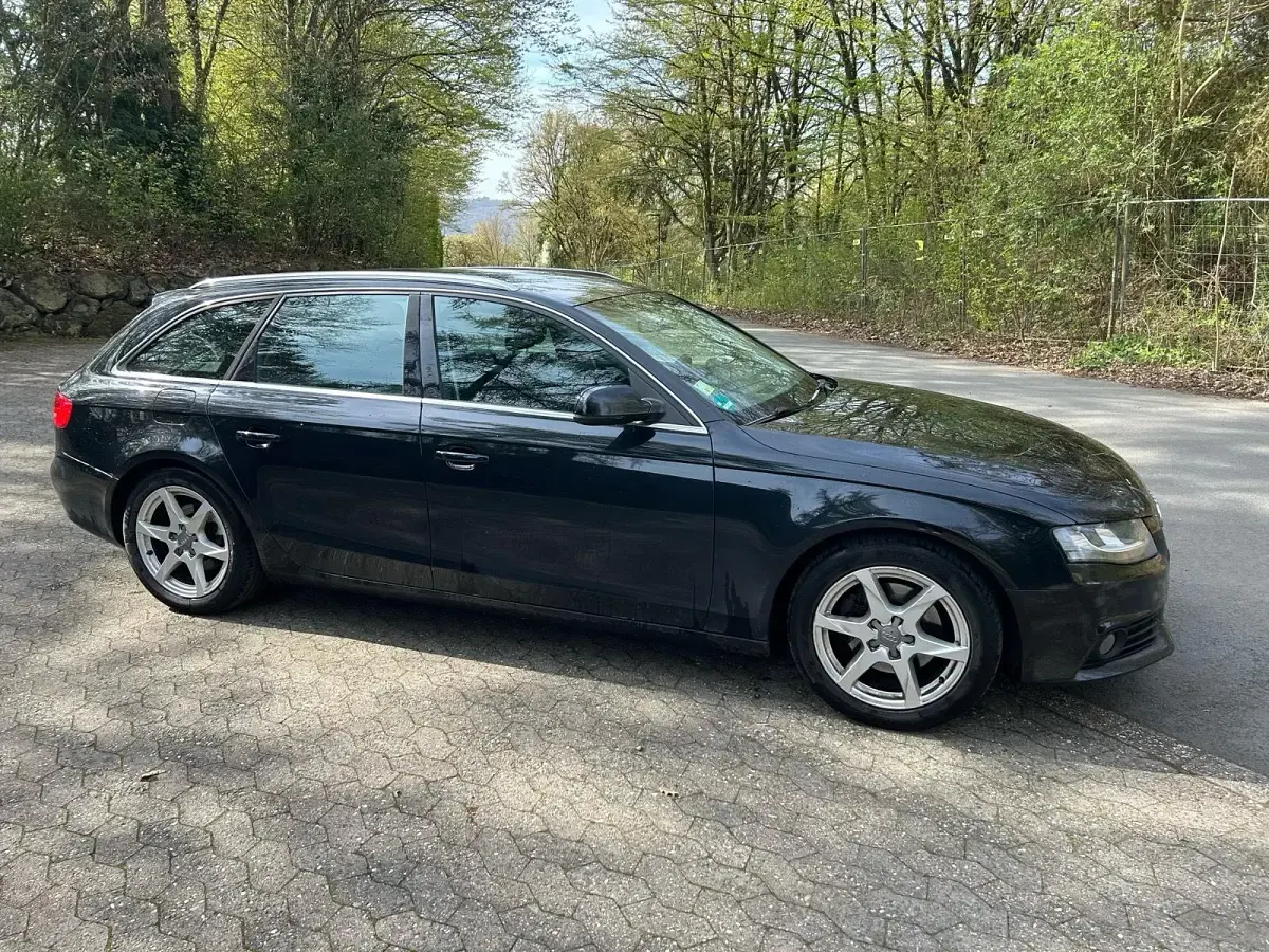 Usata Audi A4 120 CV (88 kW) 2010 Nero Station wagon