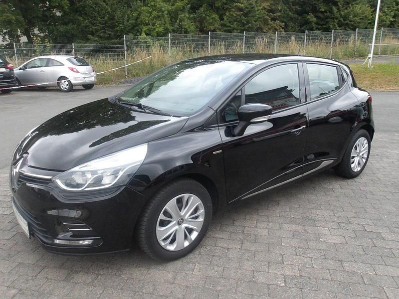 Schwarz Gebraucht 2019 Renault Clio IV LIMITED Kleinwagen | 8.980 € (Guter Preis) - Bild 1/4