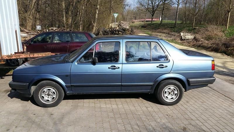 Second-hand VW Jetta 75 CP (55 kW) 1984 Berlinǎ