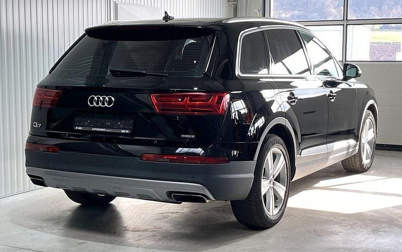 Gebraucht Audi Q7 Ambiente 218 PS (160 kW) 2018 Schwarz SUV
