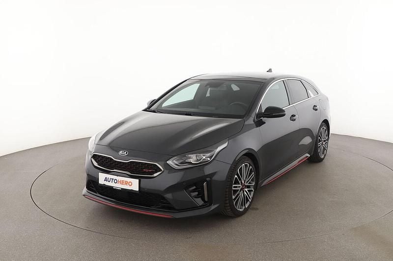 Grau Gebraucht 2021 Kia ProCeed 4 Kleinwagen | 22.070 € (Fairer Preis) - Bild 1/3