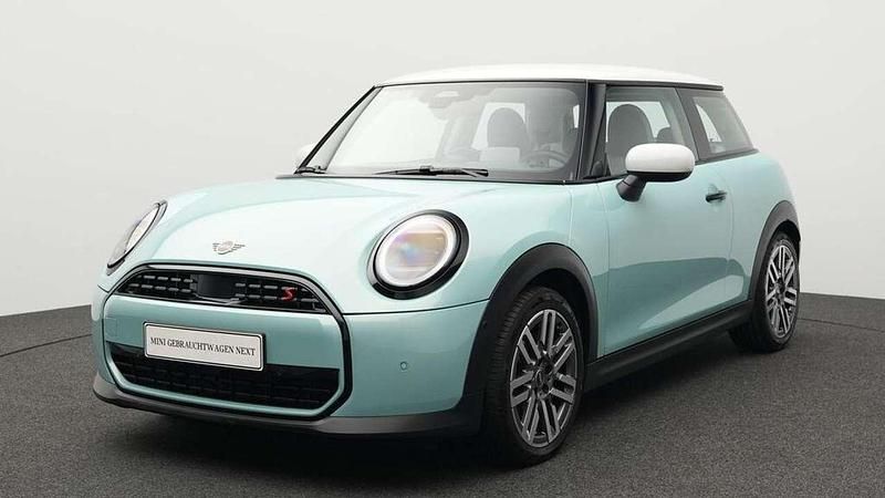 Grün Gebraucht 2024 Mini Cooper S Classic Kleinwagen | 25.422 € (Guter Preis) - Bild 1/4