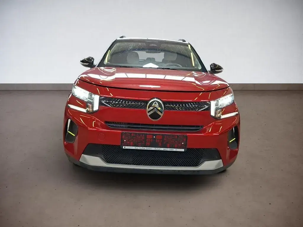 Używany Citroën C3 Start 101 KM (74 kW) 2024 Czerwony Sedan/Limuzyna