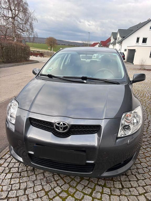 Gebraucht Toyota Auris Sol 124 PS (91 kW) 2008 Grau Kleinwagen