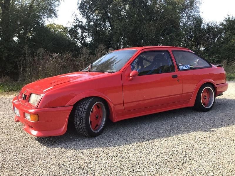 Rot Gebraucht 1985 Ford Sierra Coupé | 13.900 € - Bild 1/4