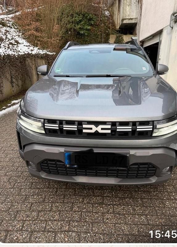 Gebraucht Dacia Duster Journey 141 PS (103 kW) 2025 Grau SUV