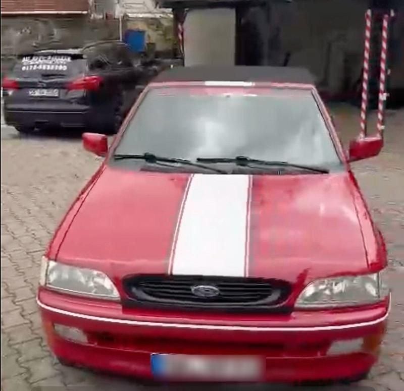 Rot Gebraucht 1993 Ford Escort Cabriolet Cabrio | 3.800 € - Bild 1/4