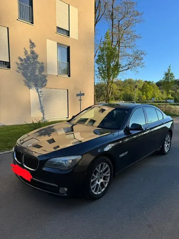 Gebraucht BMW 740 306 PS (225 kW) 2011 Schwarz Limousine
