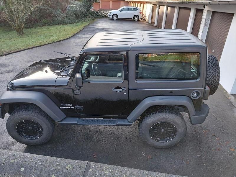 Gebraucht Jeep Wrangler Sport 200 PS (147 kW) 2011 Schwarz SUV