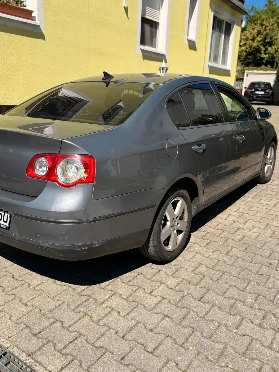 Gebraucht VW Passat Highline 122 PS (89 kW) 2008 Andere farben Limousine