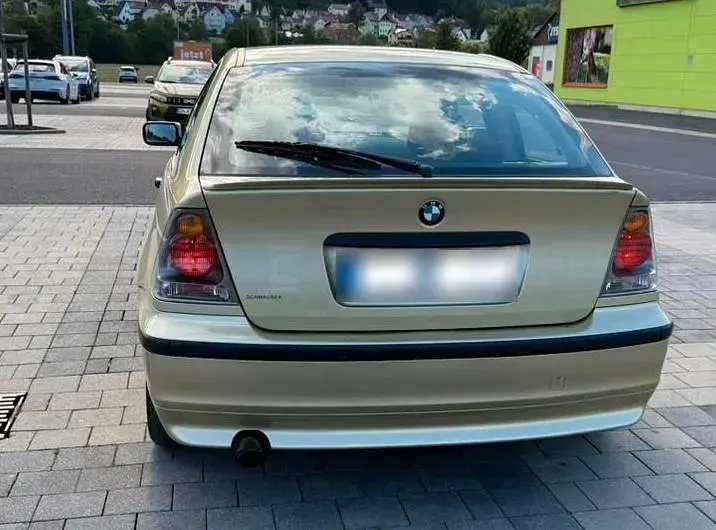 Gebraucht BMW 316 115 PS (84 kW) 2003 Gold Limousine