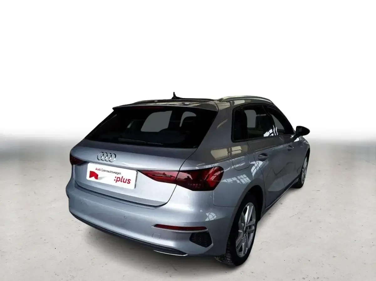 Gebraucht Audi A3 Sportback e-tron 204 PS (150 kW) 2024 Florettsilber metallic Kleinwagen