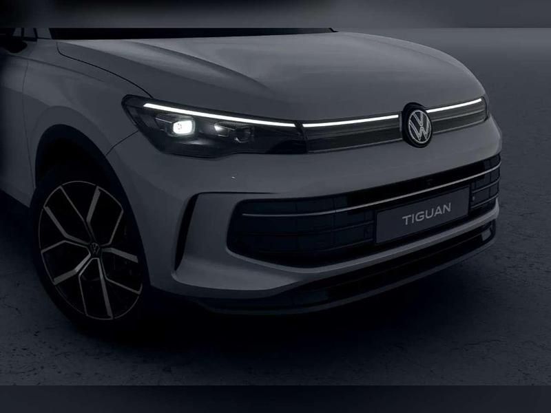 Neu VW Tiguan 150 PS (110 kW) 2025 Pure white uni SUV