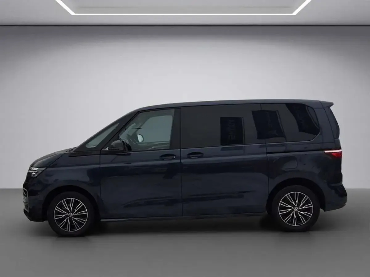Używany VW T7 Life 150 KM (110 kW) 2024 Niebieski Van