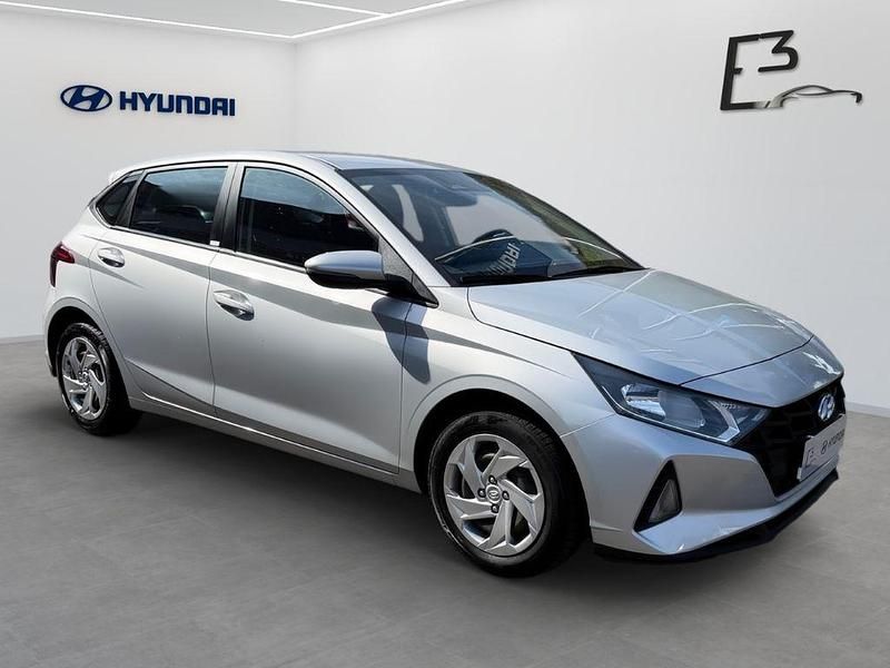Gebraucht Hyundai i20 Select 84 PS (61 kW) 2021 Silber Kleinwagen
