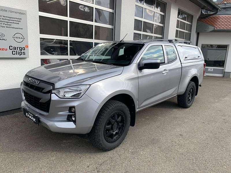 Gebraucht Isuzu D-Max 163 PS (119 kW) 2023 Mercury silver Pickup