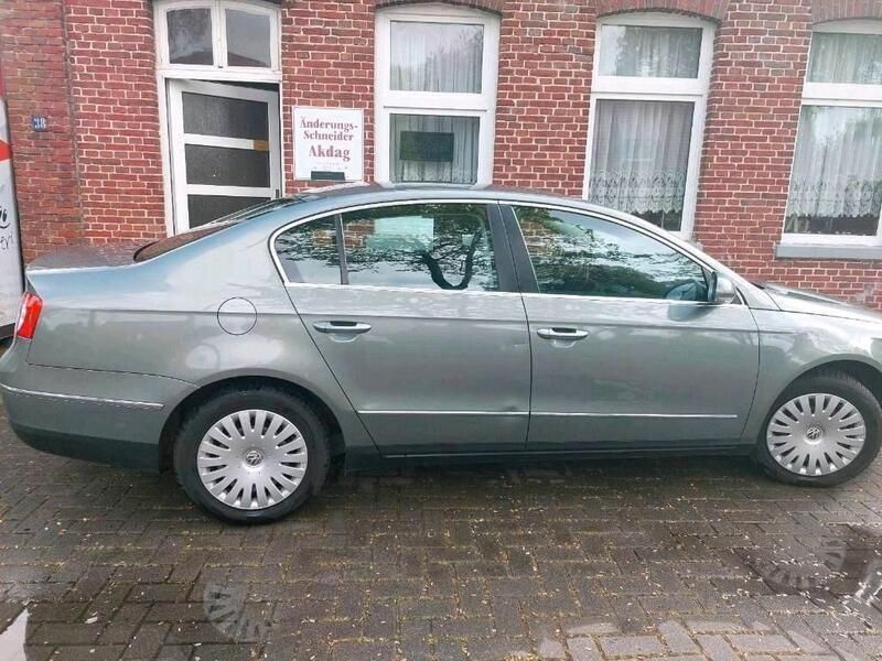 Grün Gebraucht 2009 VW Passat Limousine | 4.000 € (Guter Preis) - Bild 1/4
